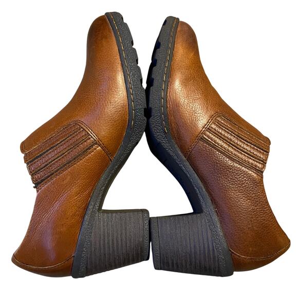Bolo by Born Slip On Ankle Boot Sz 8 Brown Leather 2-7/8" heel Light Academic - Picture 3 of 10
